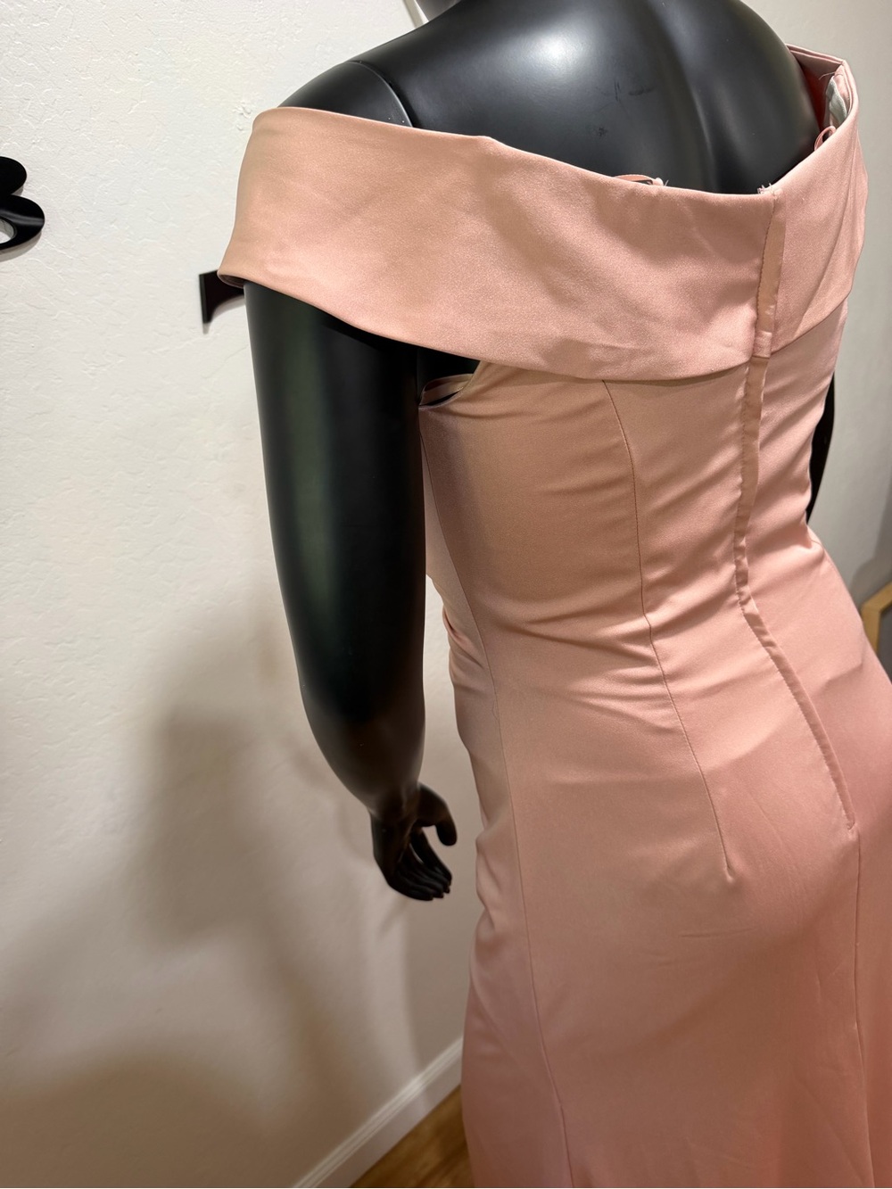 Allure Bridals Blush Satin Off Shoulder Formal Gown Size 16 - Picture 11 of 12